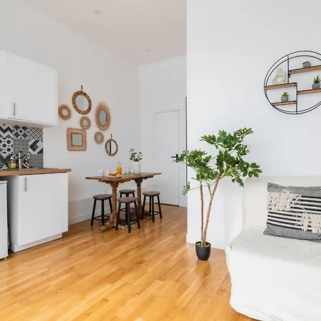 A Deux Pas Des Halles A Appartement Parijs